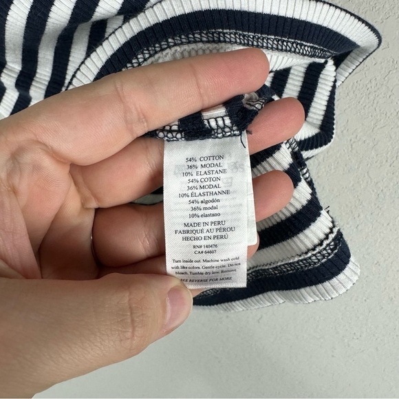 Faherty Women’s Dark Blue White Stripe Freestyle Knit Tee Size Small - Picture 4 of 5